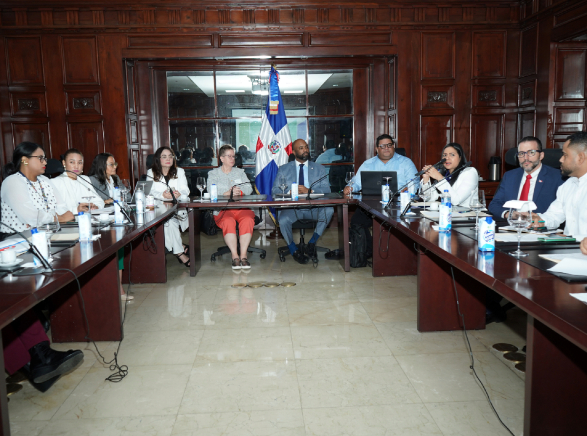 PERSPECTIVAS explora oportunidades de apoyo para fortalecer la atención y reinserción sociolaboral de personas migrantes retornadas en la República Dominicana.